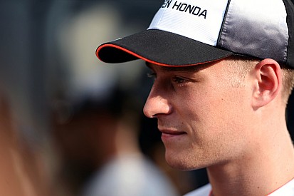 Dennis: "Vandoorne is een blijvertje bij McLaren"