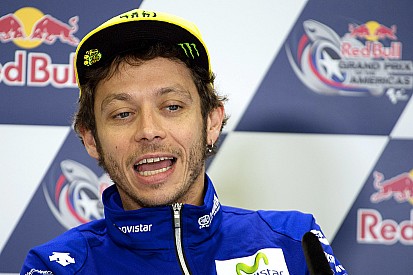 Rossi bantah akan memiliki tim di MotoGP 2017