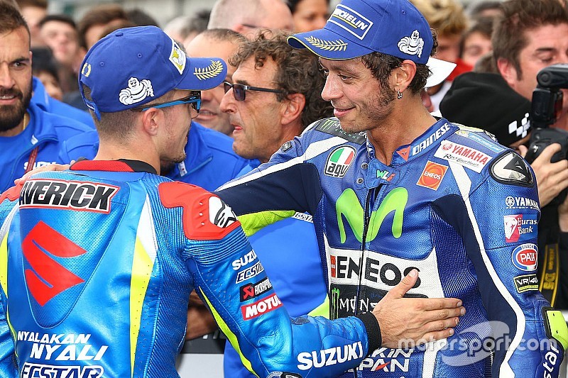 Espargaró: “El año que viene, Maverick terminará delante de Rossi”