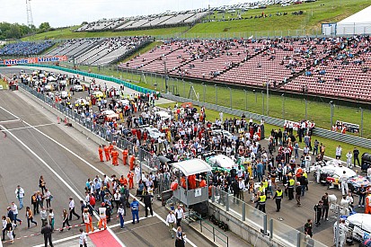 Egy laza pénteki szelfi az ex-F1-es versenyzőtől a Hungaroringen
