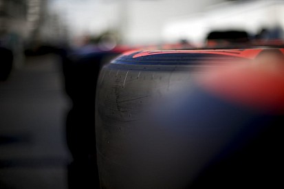 Az év kérdése eddig az F1-ben: „Mennyibe kerül a legolcsóbb gumi a Pirellinél?!”