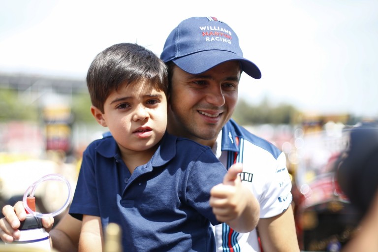 Aranyos: Massa és Felipinho így vonultak a versenyzői parádén!