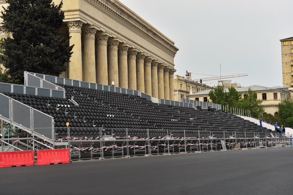 Brutálisan közel lesznek a nézők a pályához a Baku Nagydíjon