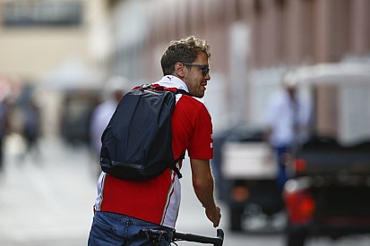 Vettel esős csukája tényleg parádés!