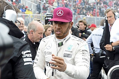 Neee: Hamilton a pezsgőszökőkút!
