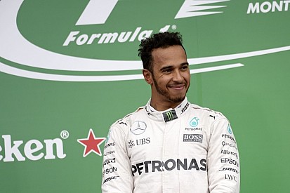 Hamilton megint színészkedett kicsit - irány Hollywood?