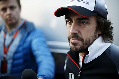 Alonso beköszönt Bakuból! Menő a háttér!