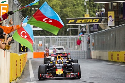 Baku nem kicsit művészien - menő!