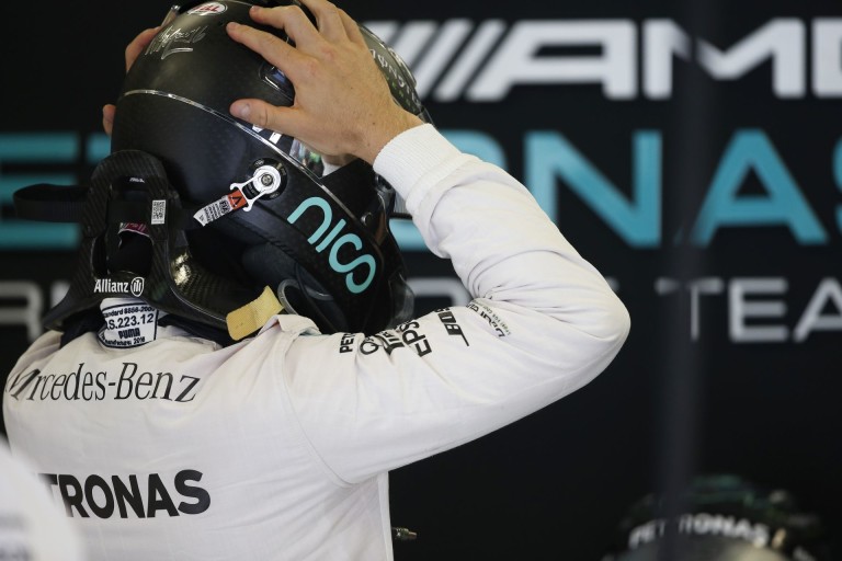 Rosberg autót tört a harmadik edzésen - veszélyben az időmérője?!