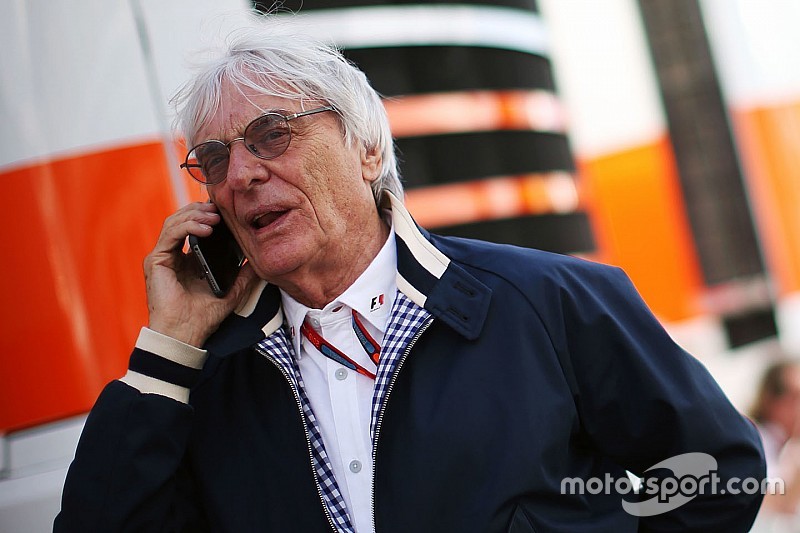 Laporan - Dua tersangka ditahan setelah polisi berhasil menyelamatkan ibu mertua Bernie Ecclestone