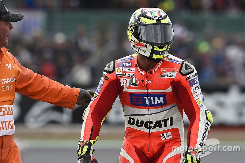 Iannone pasará revisión este sábado para intentar correr en Misano