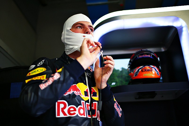 Ферстаппен не поспішає віддавати перемогу Red Bull в Сінгапурі