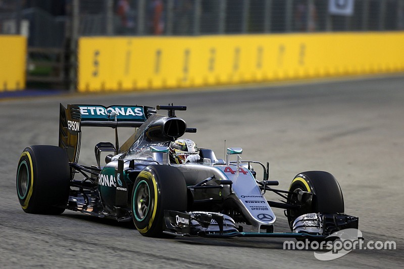 Hamilton se olvida de los problemas de Singapur 2015