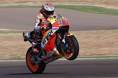 Marquez di un altro pianeta. Pole spaventosa ad Aragon. Rossi 6°
