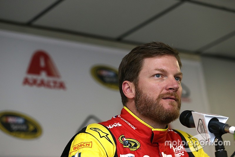 Dale Jr. estará presente en Dover en el regreso de Gordon