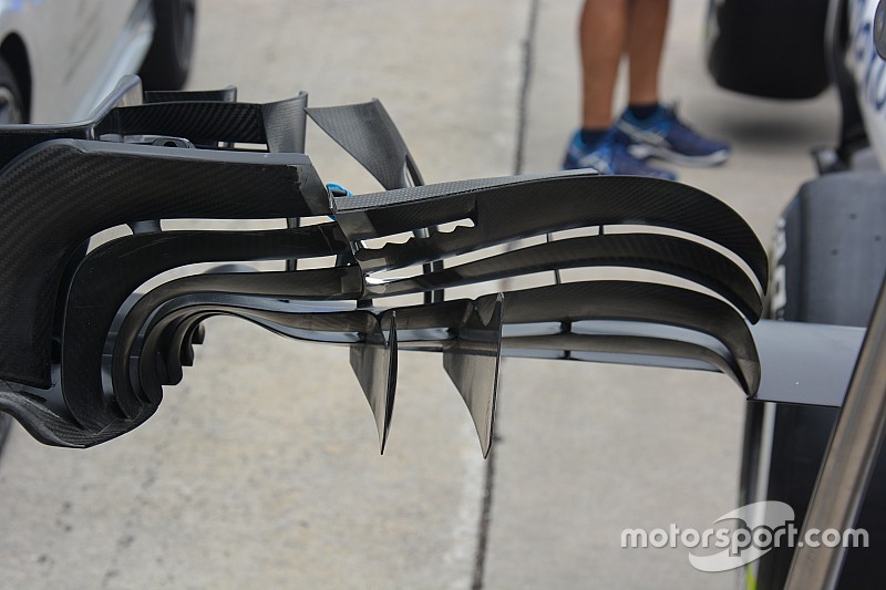 Técnica: dientes serrados del alerón del Williams FW38 en Malasia