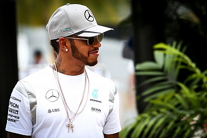 Hamilton akan fokus di setiap balapan untuk rebut juara dunia