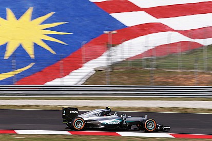 GP Malaysia: Rosberg pimpin FP1, mobil Magnussen sempat terbakar