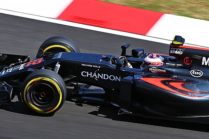 Button dice que el nuevo asfalto de Sepang es "muy extraño"