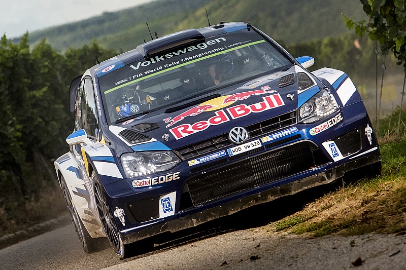 Corsica, PS3: Ogier vola. Meeke fora e Neuville sale secondo