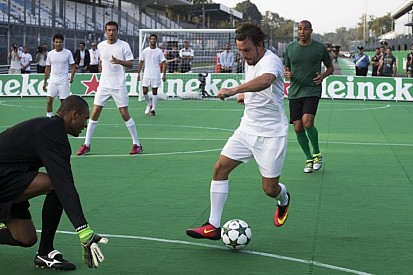 Alonso, az igazi mókamester: hatalmas figura a spanyol bajnok