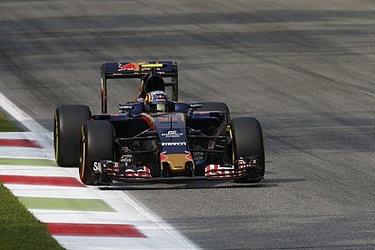 Sainz: „A mezőny végén menni nem nagy élvezet”