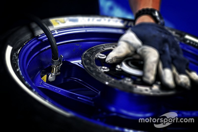 Michelin: tre mescole all'anteriore e due al posteriore in Giappone