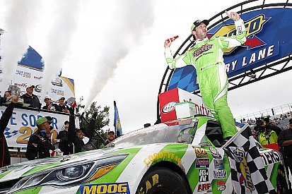 Buen momento para Daniel Suárez en su lucha por el campeonato de NASCAR