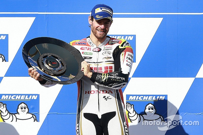 Crutchlow wint GP Australië, Marquez crasht in leidende positie