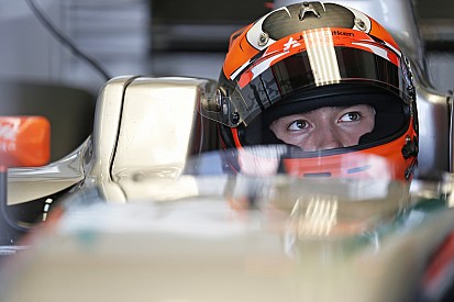 Aitken, pole en su primera aparición