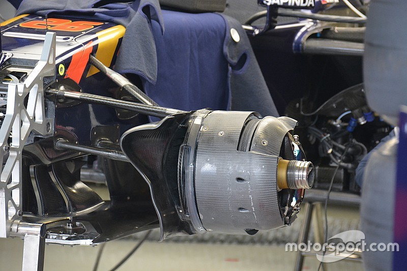 Технічний брифінг: Toro Rosso розширили передні гальмівні трубопроводи