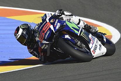 Lorenzo tevreden met eerste dag in Valencia, Rossi baalt