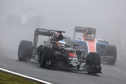 Alonso boos op Vettel: "Volgende keer rij ik op hem in"