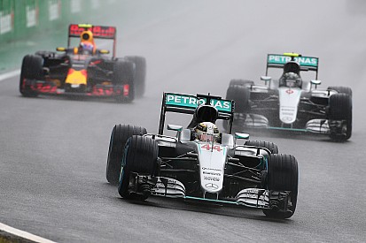 Analyse: Hamilton behält in Brasilien die Nerven, Verstappen sorgt für die Show