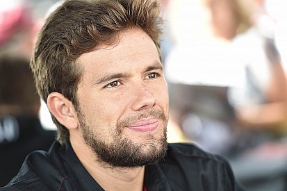 Carlos Muñoz se une al equipo de A.J. Foyt