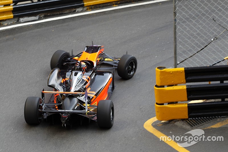 Macao GP: Ilott manda en la práctica final