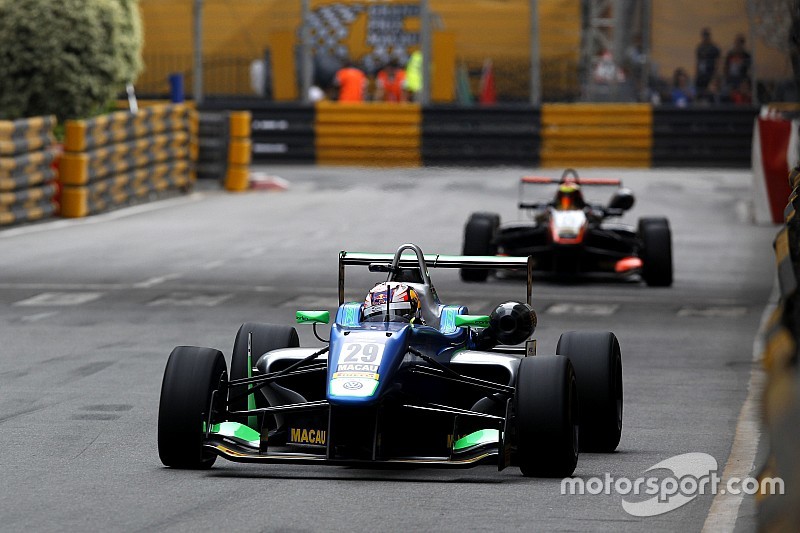Félix da Costa dépasse Ilott et remporte la course qualificative