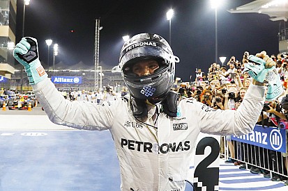 Rosberg está "orgulloso" de haber igualado a su padre