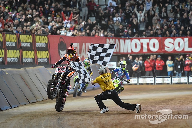 Márquez renoue avec la victoire au Superprestigio