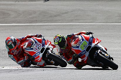 Iannone over Dovizioso: "We zijn geen vrienden maar er is respect"