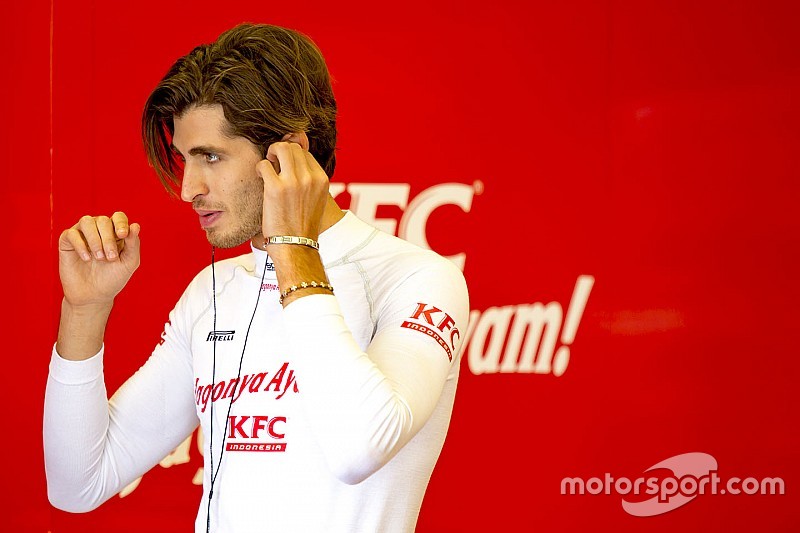 Giovinazzi cumple su sueño de llegar a Ferrari