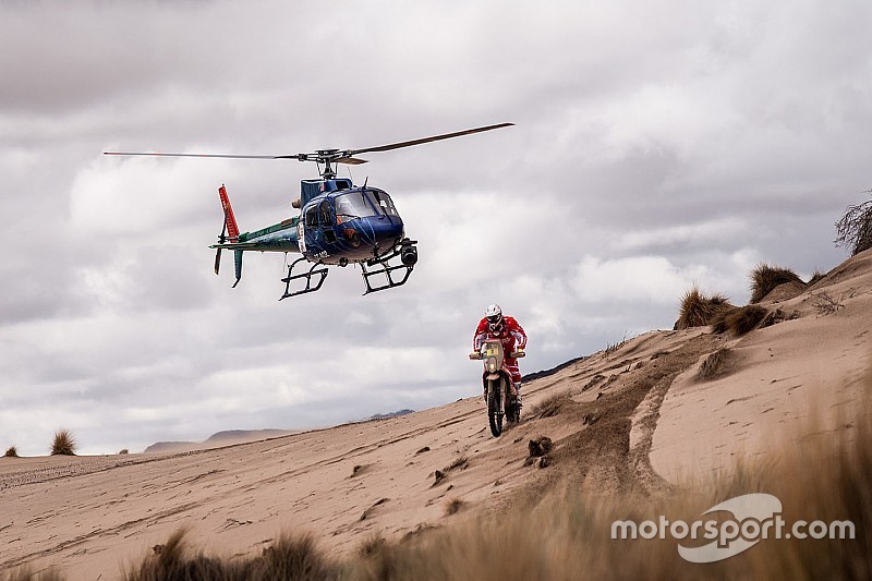 Los pilotos de motos sufrieron durante 16 horas camino de Salta