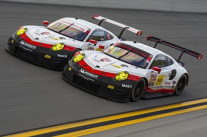 Porsche на 24 годинах Дайтони перевірять новий 911 RSR