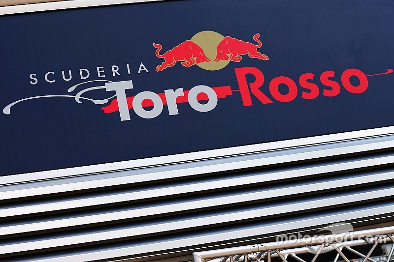 Toro Rosso brengt auto voor Formule 1-seizoen 2017 tot leven