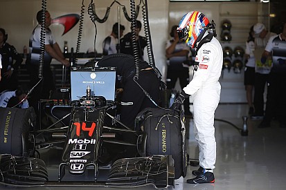 Préparation "intense" et "attitude positive" pour Alonso