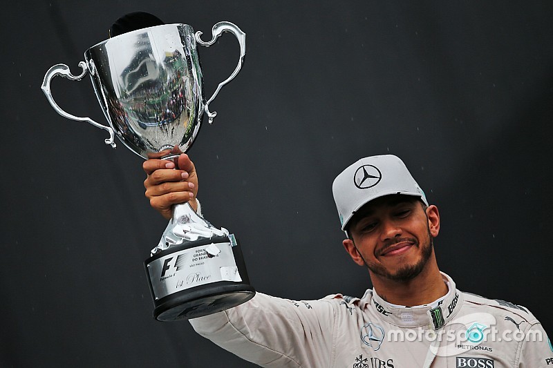 Hamilton quiere ser recordado como deportista y celebridad