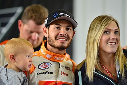 Kyle Larson anuncia su compromiso matrimonial
