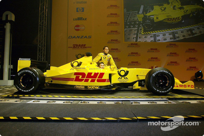 Джанкарло Фізікелла та Такума Сато представляють новий Jordan Honda EJ12