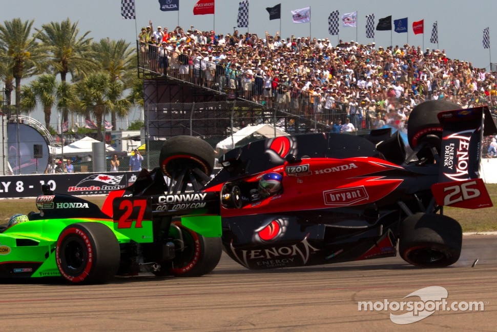 Start: Mike Conway, Andretti Autosport and Marco Andretti, Andretti Autosport crash