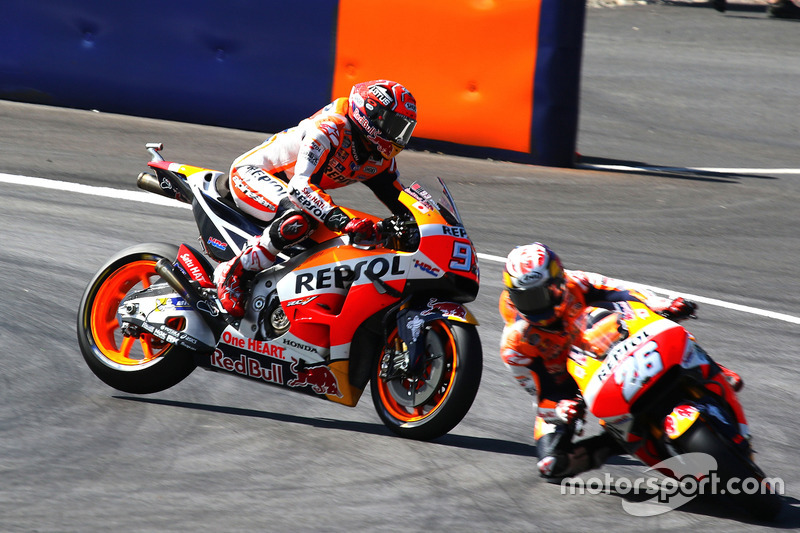MotoGP Spielberg: Der Trainingssturz von Marc Marquez in ...